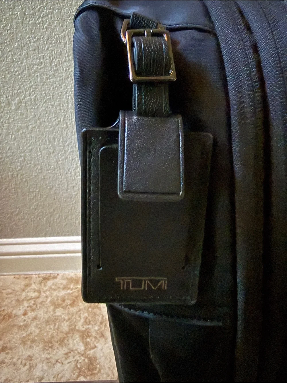 Tumi Voyager Black Carry-On Spinner Suitcase Travel Bag